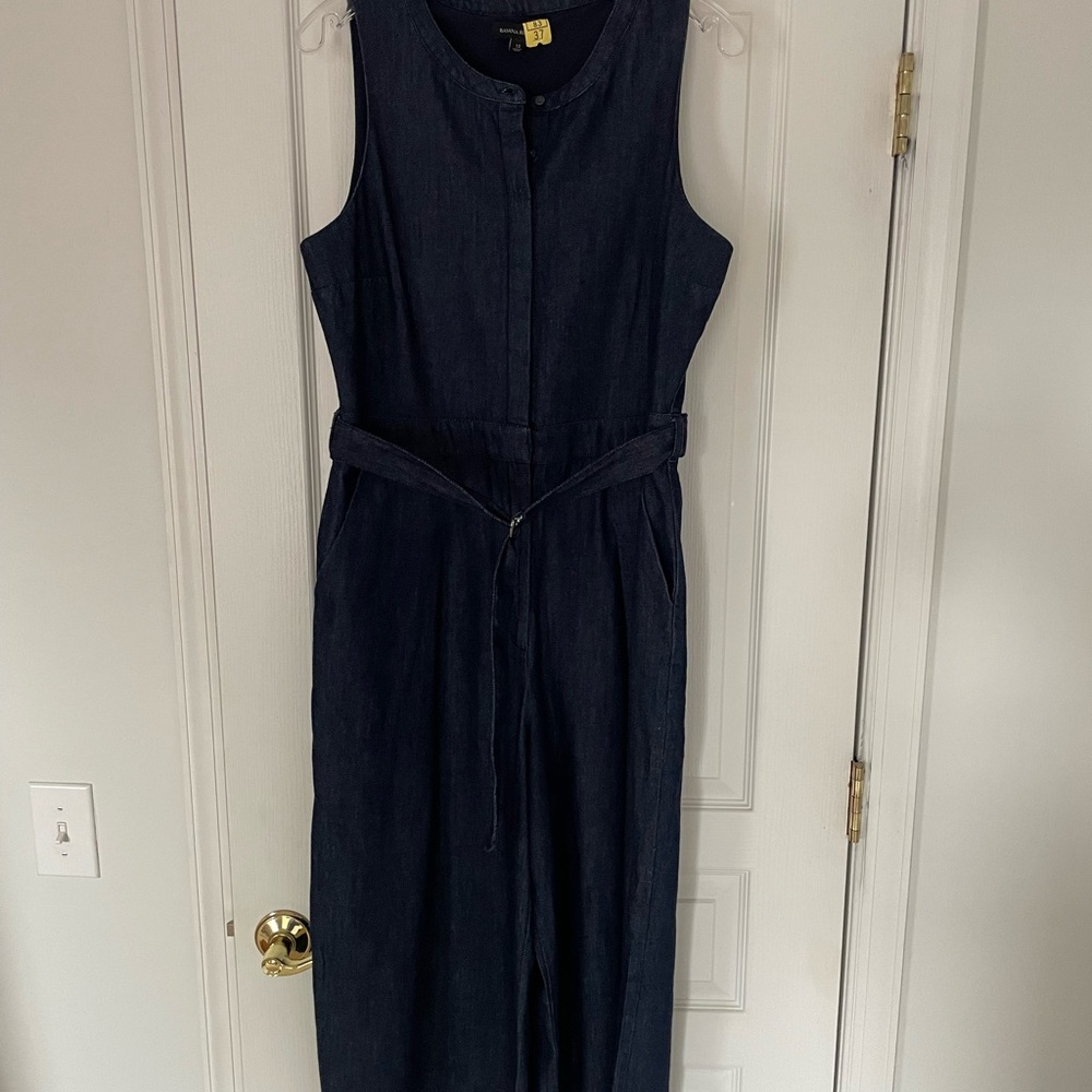 Denim wide leg jumpsuit with belt!